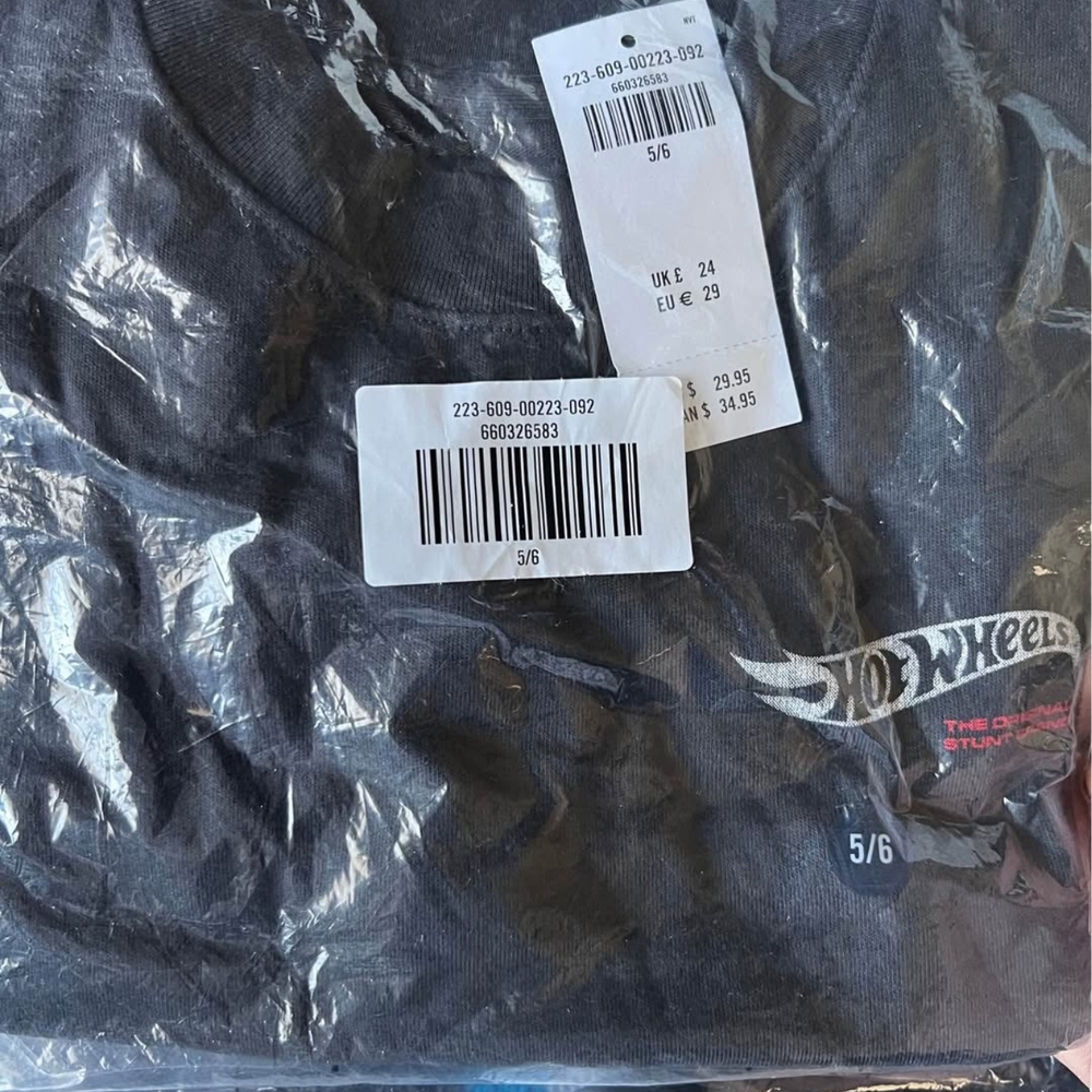 Abercrombie Boys Size 5/6 Long sleeve Hot wheels Shirt